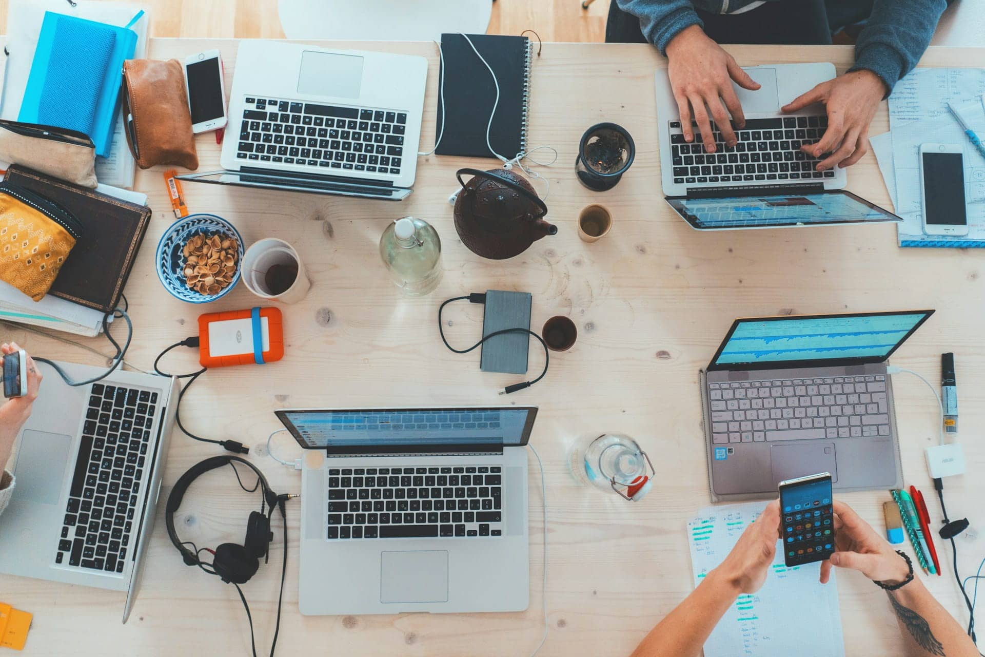 Maximizing Business Efficiency: Innovative Solutions for Employee Performance and Lead Generation